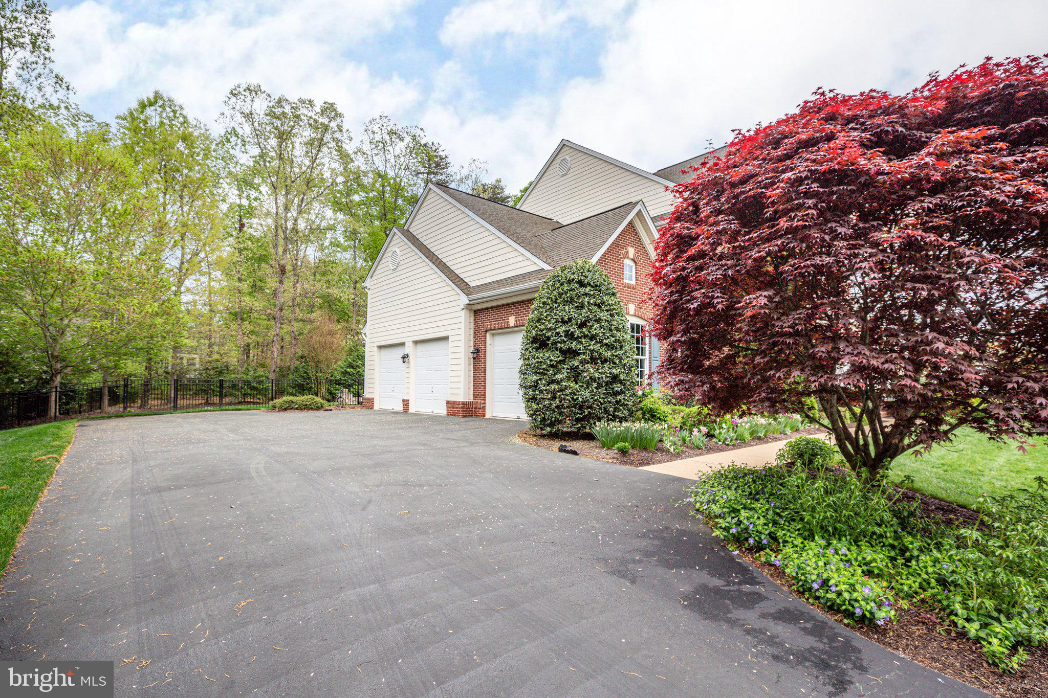 11422 BLUFFS RIDGE