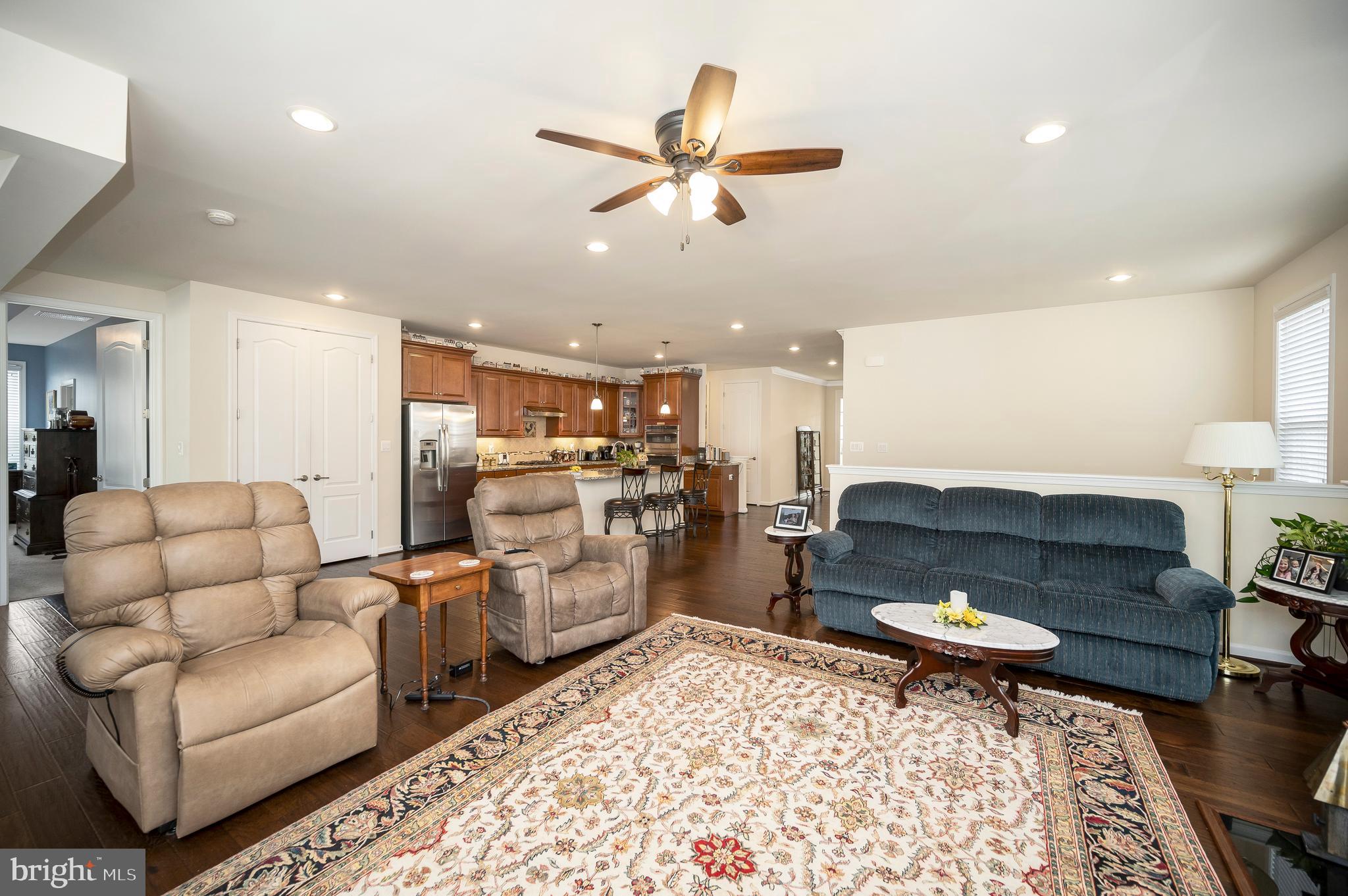 5928 S MILLS MANOR COURT