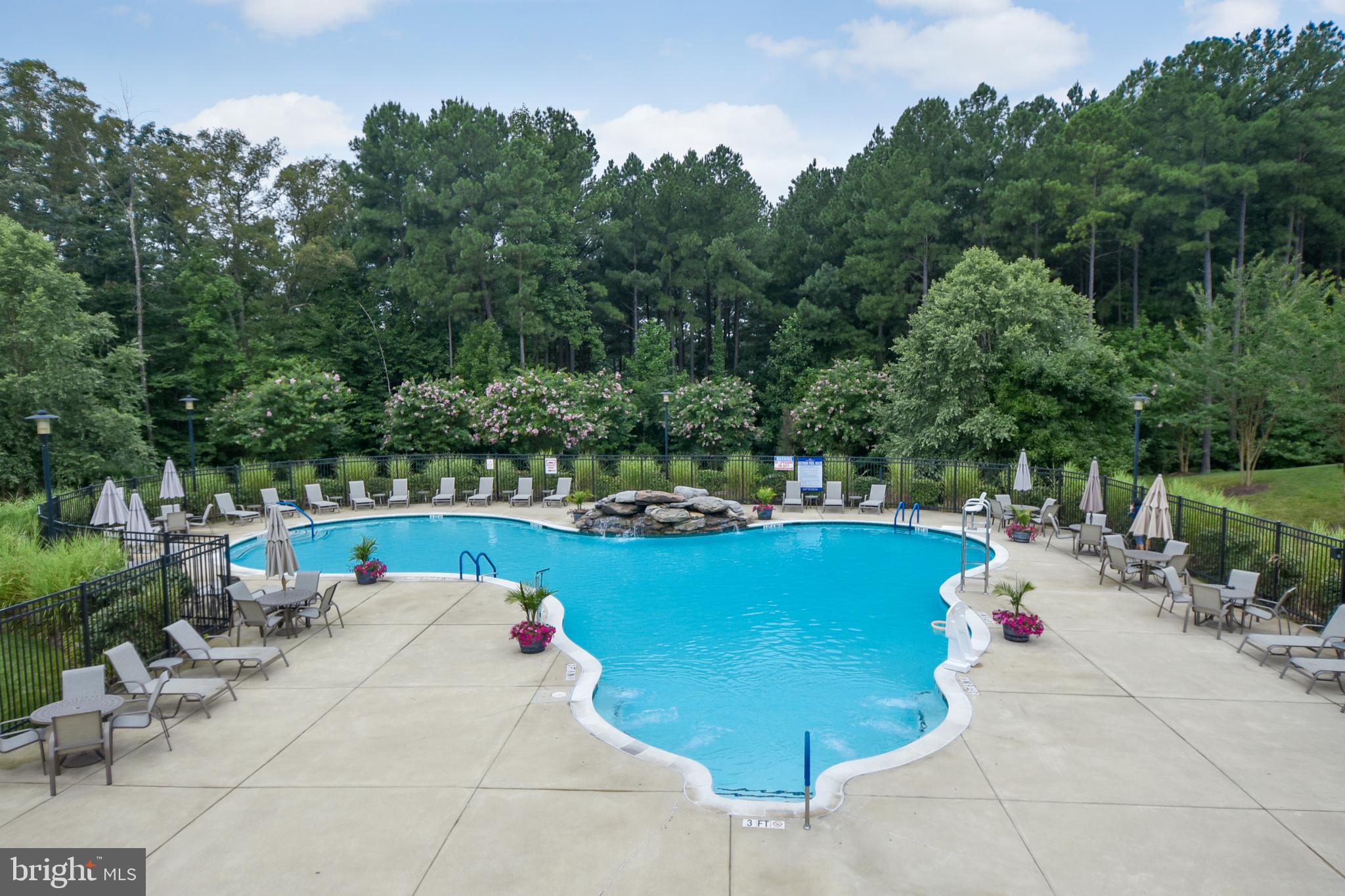 5928 S MILLS MANOR COURT