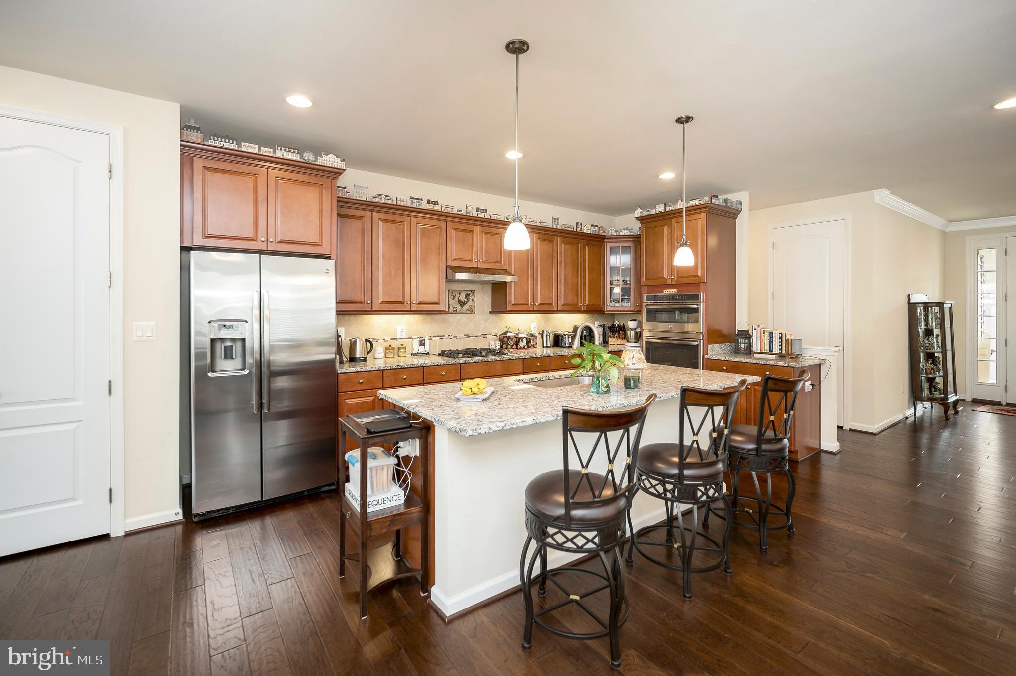 5928 S MILLS MANOR COURT