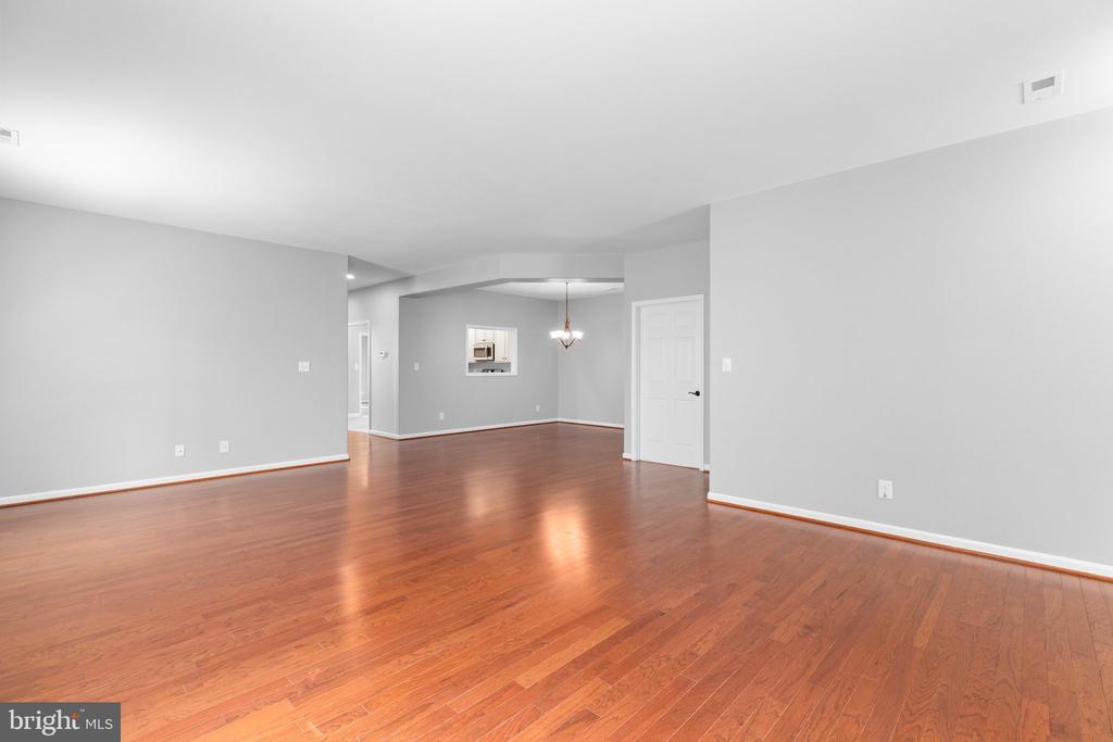 9410 FYVIE LANE