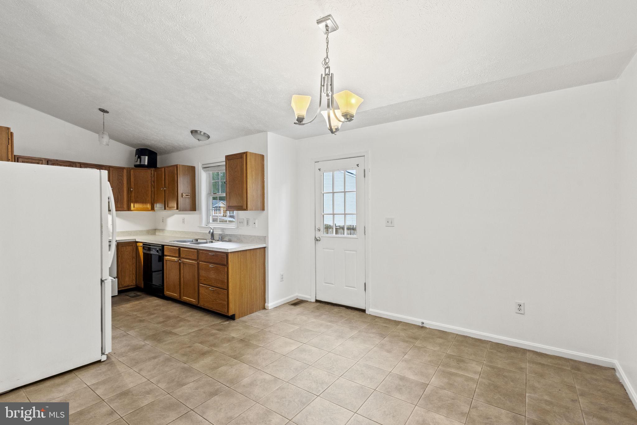 11813 HUNTING RIDGE DRIVE