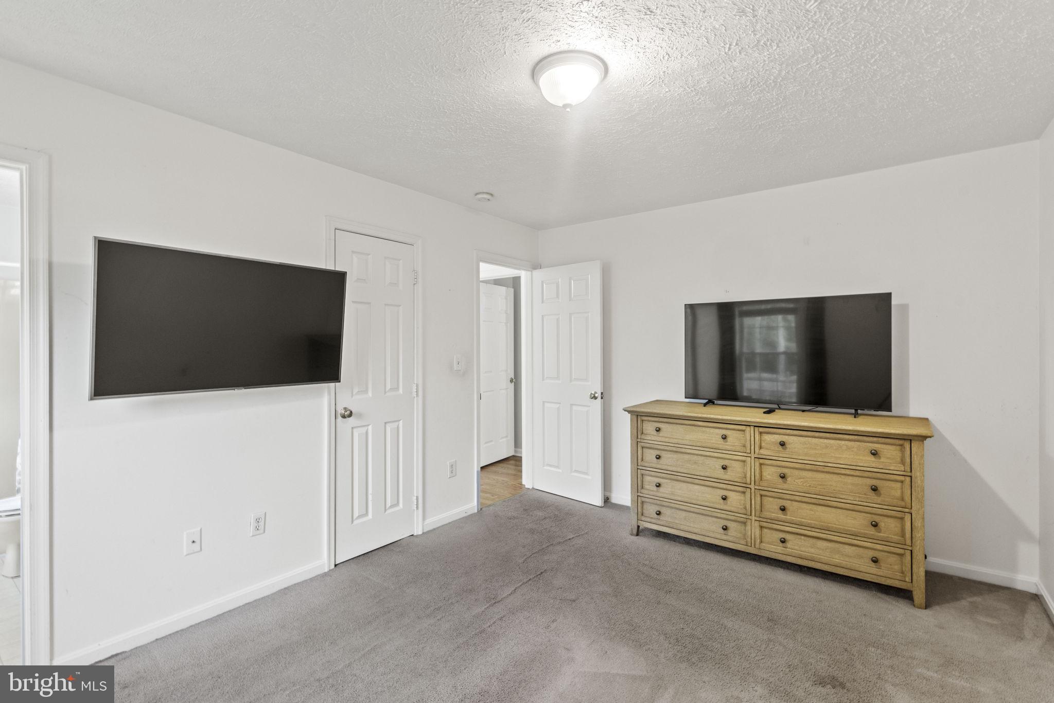 11813 HUNTING RIDGE DRIVE