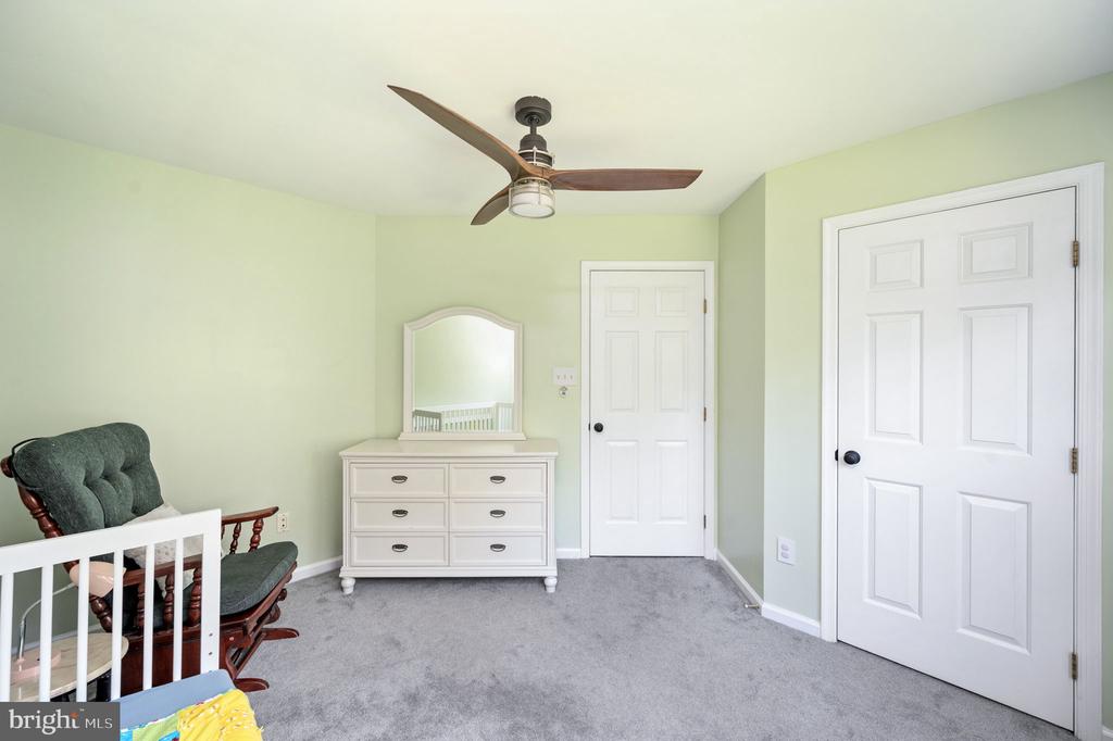 3817 CARLYLE COURT