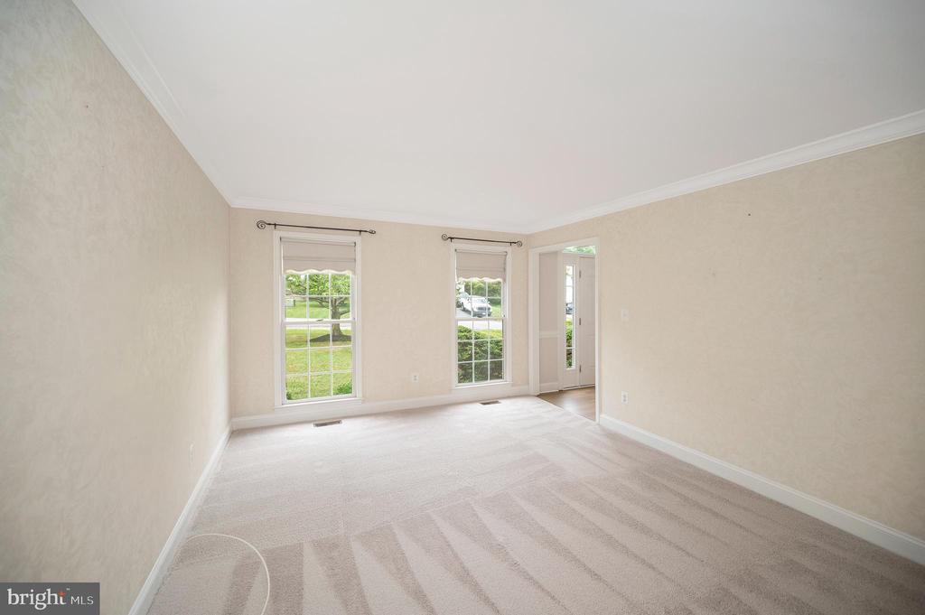 11302 BATH COURT