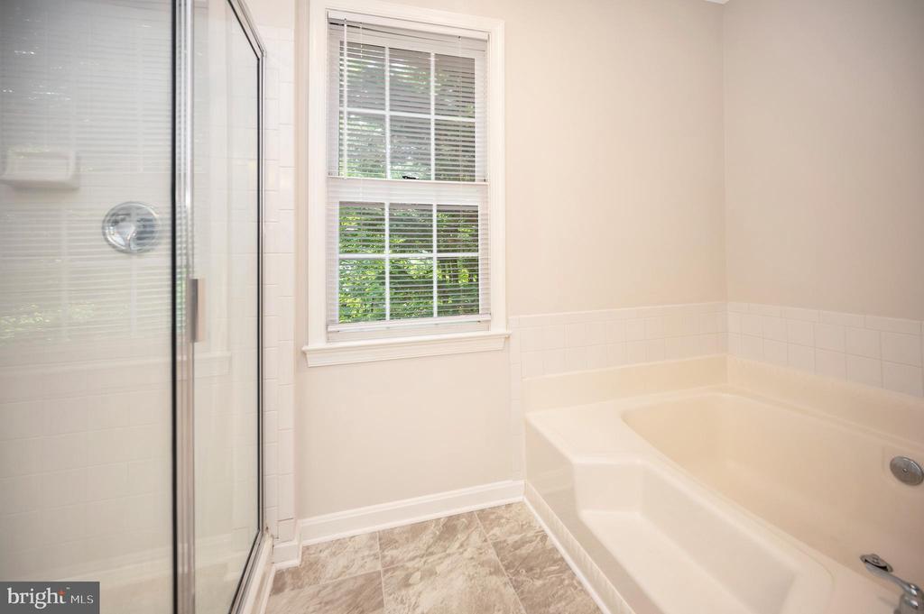 11302 BATH COURT