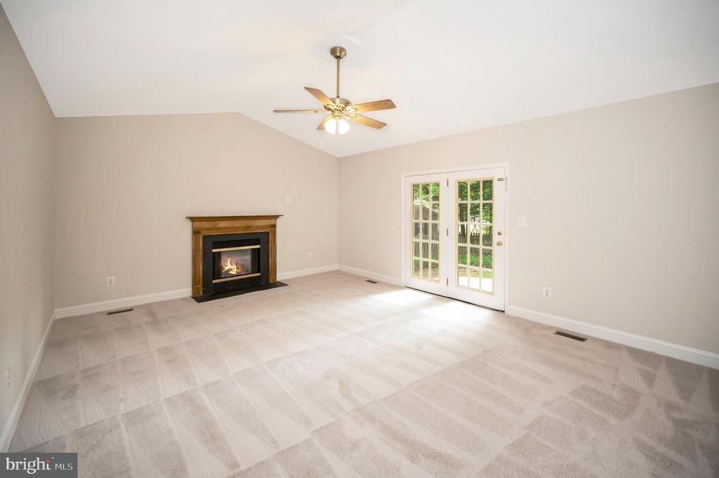 11302 BATH COURT
