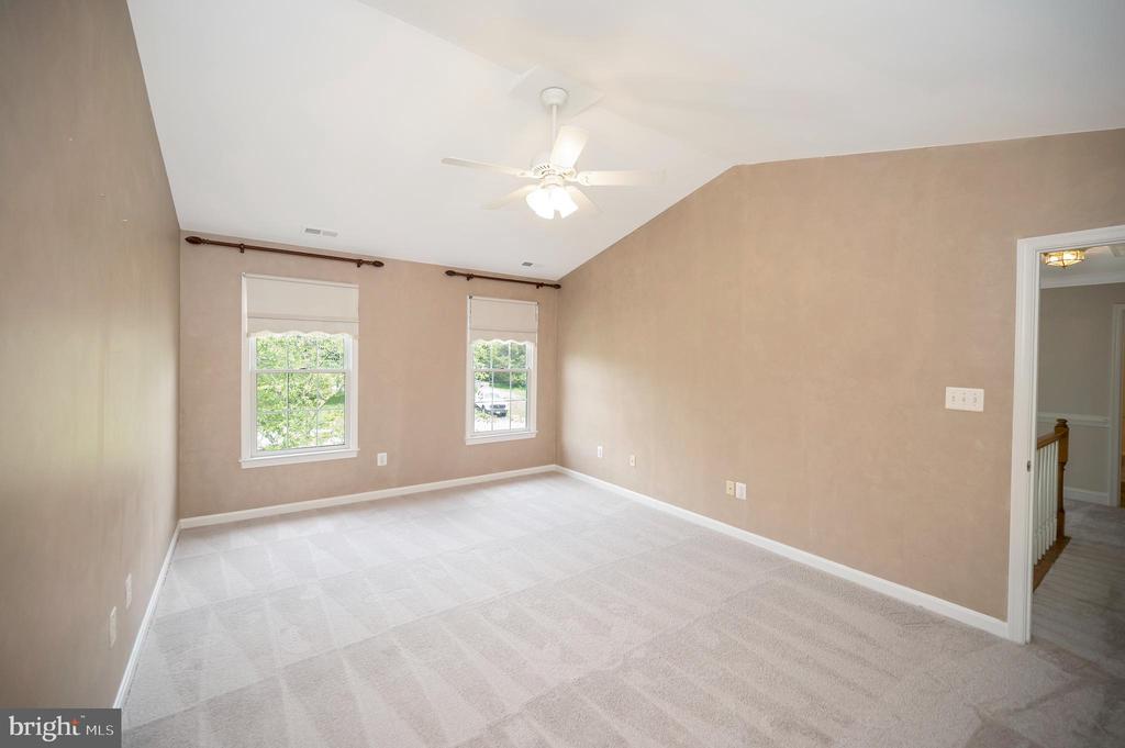 11302 BATH COURT