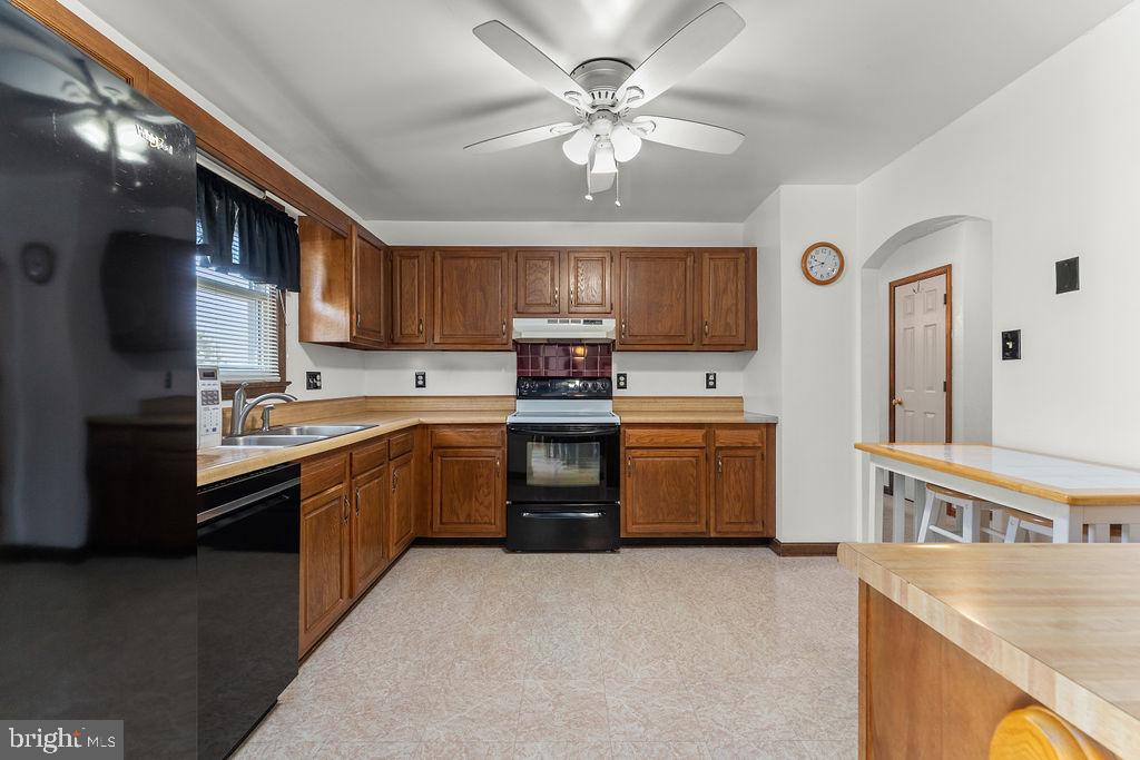 11412 WENTWORTH COURT