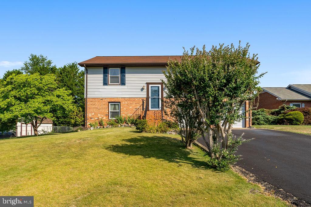 11412 WENTWORTH COURT