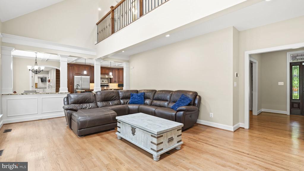 10714 KIRKLAND DR