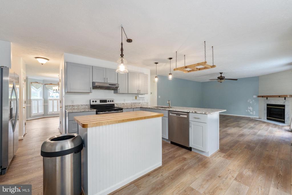 6158 COVENTRY COURT