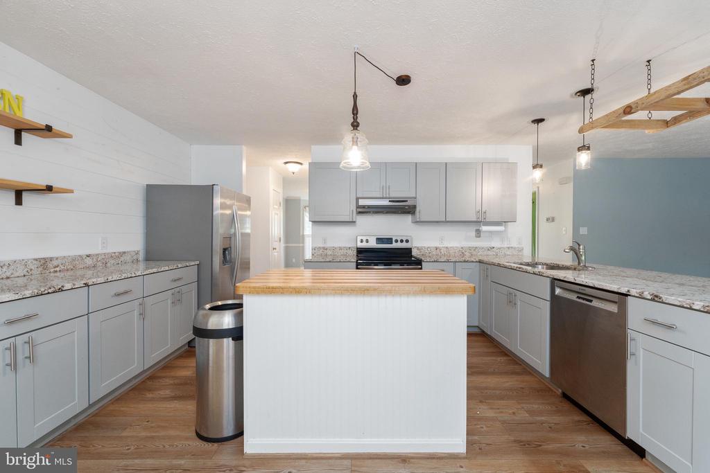 6158 COVENTRY COURT