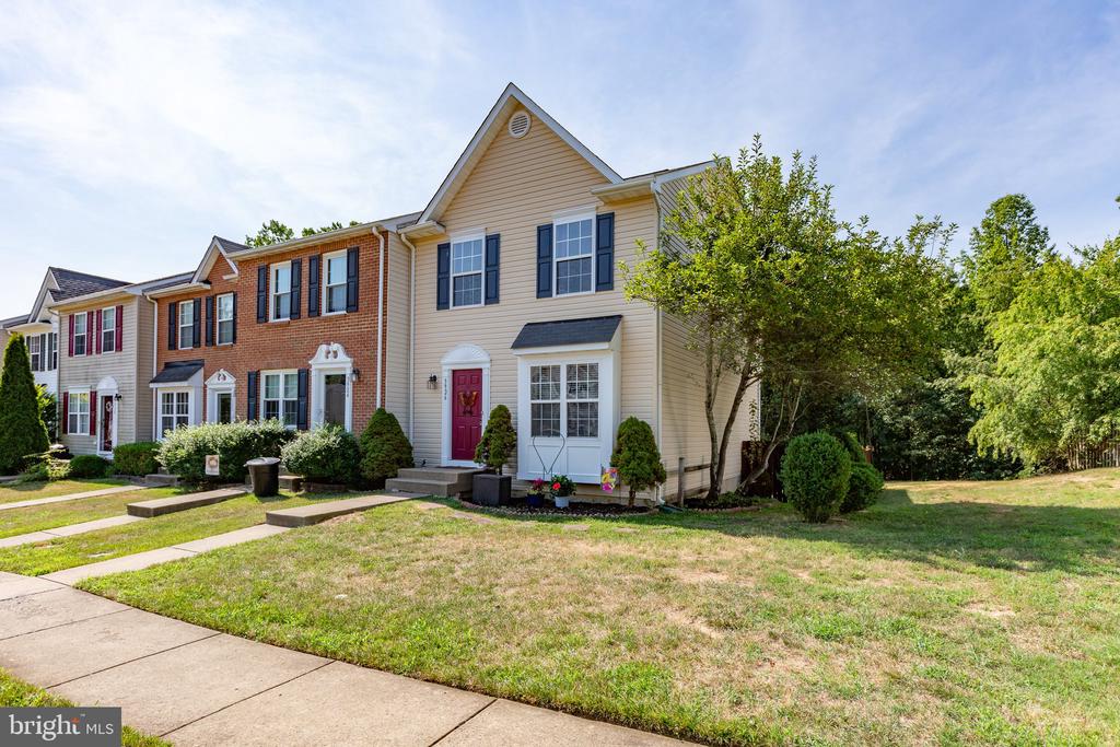 3926 SAINT MICHAELS SQUARE
