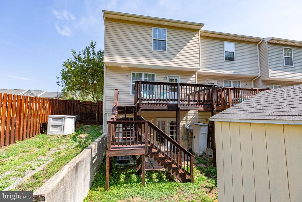 3926 SAINT MICHAELS SQUARE