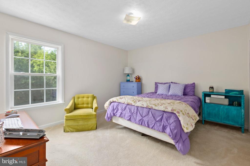 3926 SAINT MICHAELS SQUARE