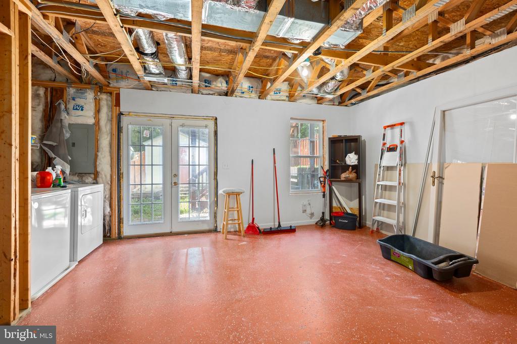 3926 SAINT MICHAELS SQUARE