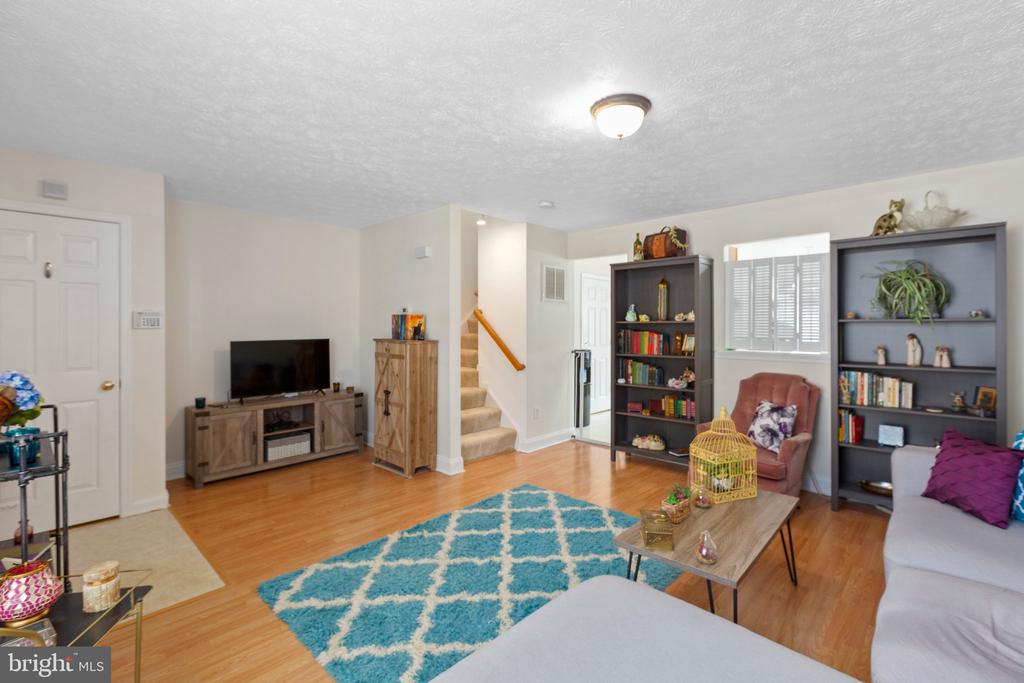 3926 SAINT MICHAELS SQUARE