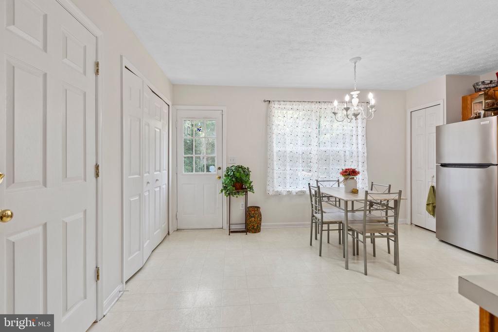 3926 SAINT MICHAELS SQUARE
