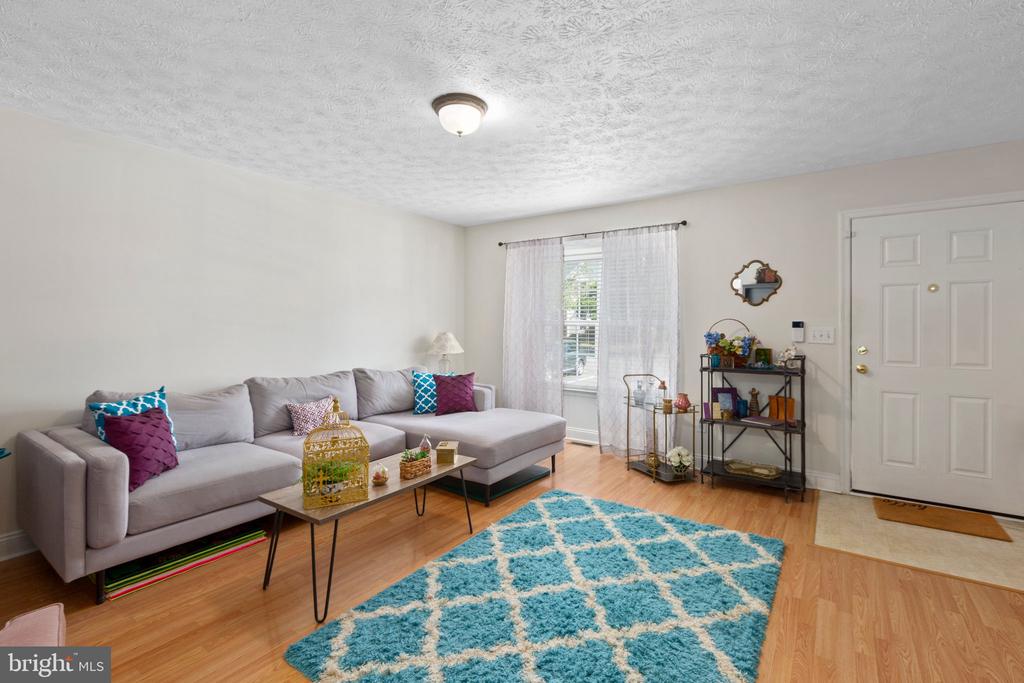 3926 SAINT MICHAELS SQUARE
