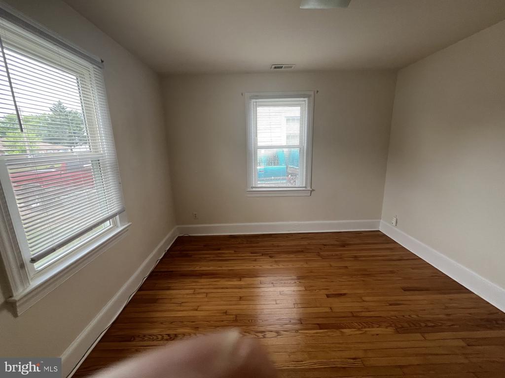 213 STRATFORD AVENUE