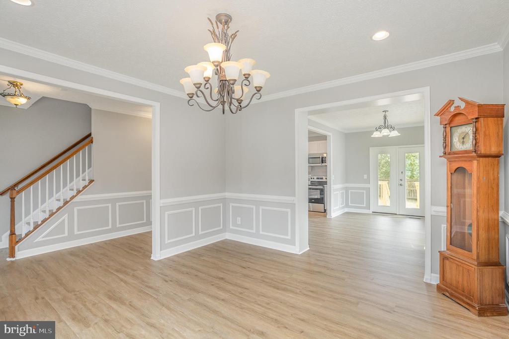 9826 FOXTON PLACE