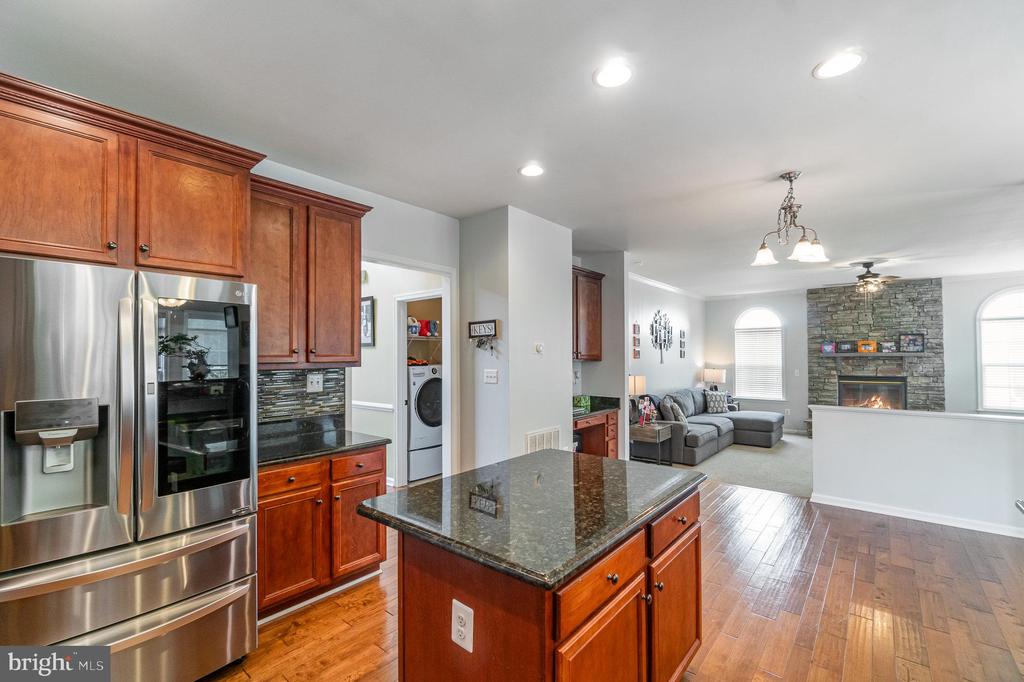 10112 LEES CROSSING LANE