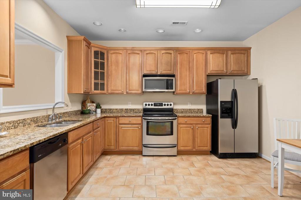 9536 AIRDRIE LANE