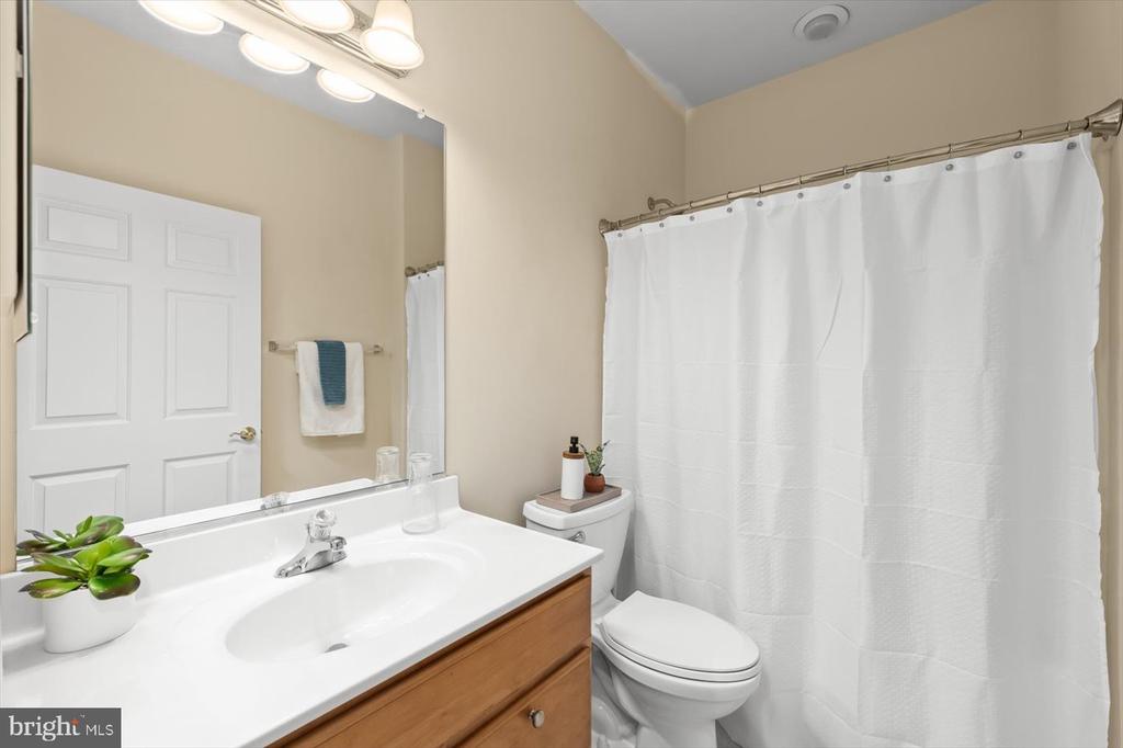 9536 AIRDRIE LANE
