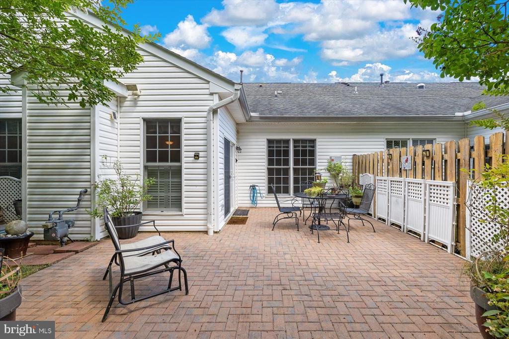9536 AIRDRIE LANE