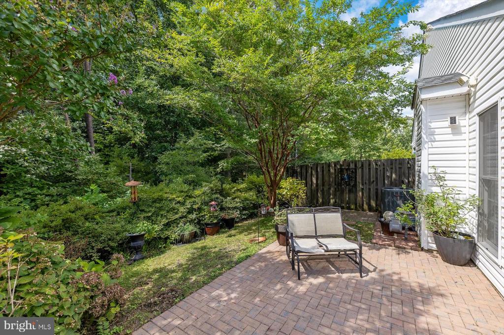 9536 AIRDRIE LANE