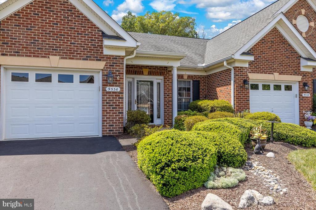 9536 AIRDRIE LANE