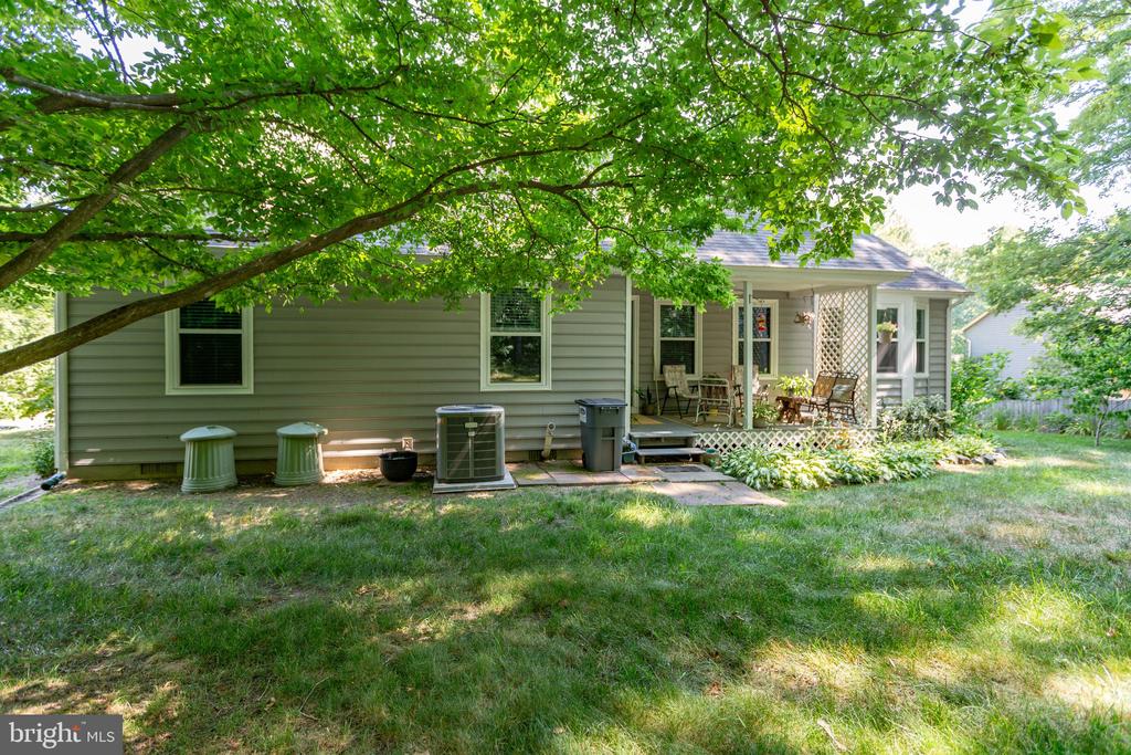 10906 CRESTWOOD DRIVE