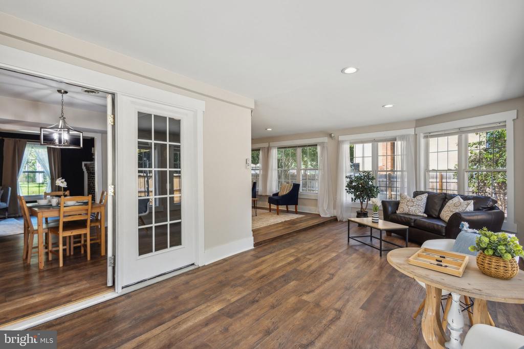 34 SHENANDOAH DRIVE