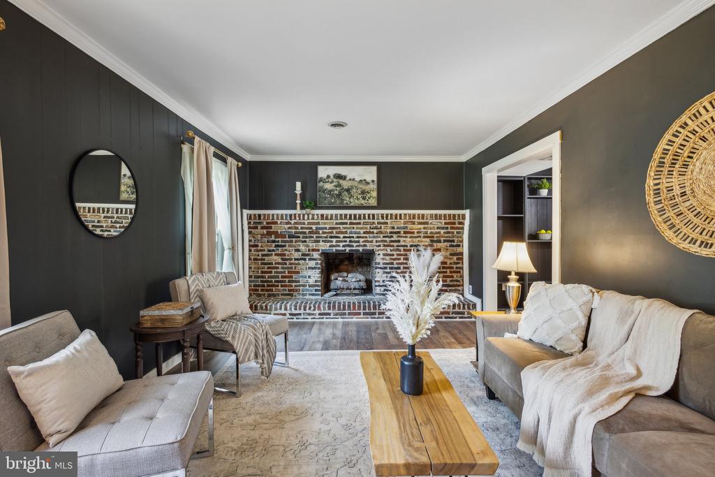 34 SHENANDOAH DRIVE
