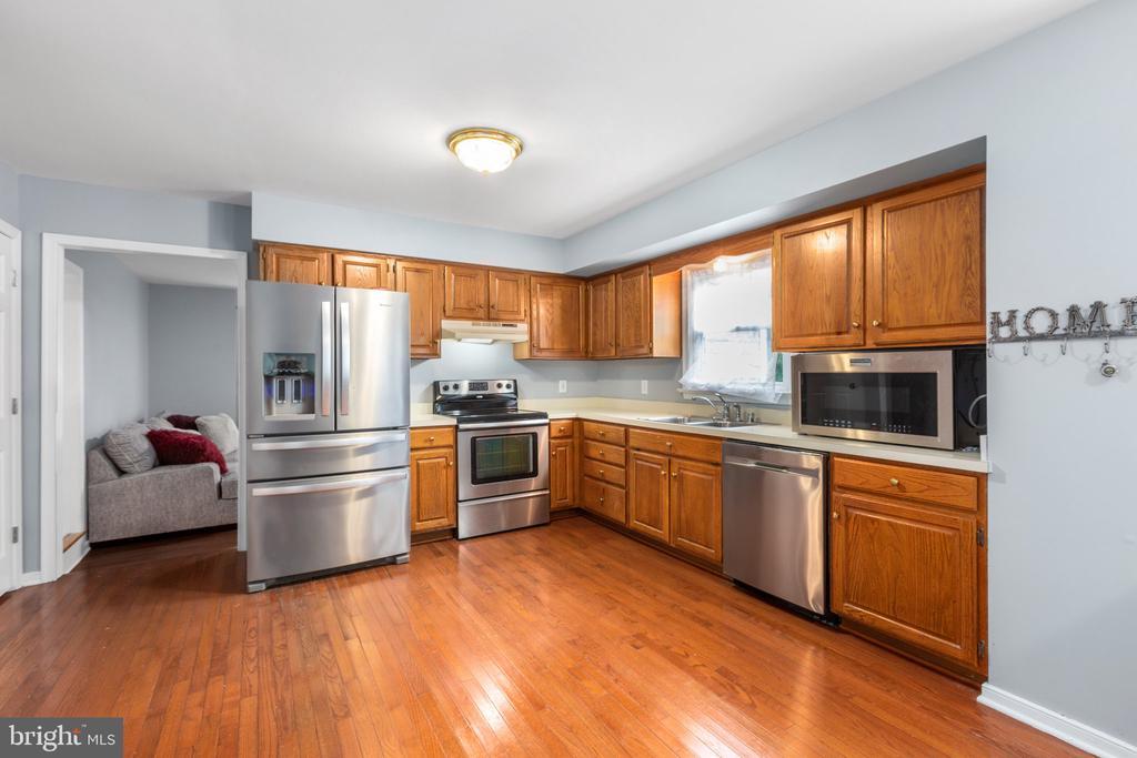 6816 RED ROSE VILLAGE DRIVE