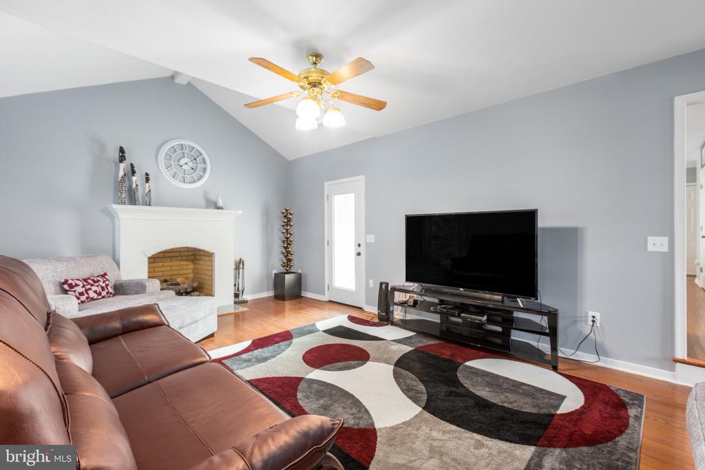 6816 RED ROSE VILLAGE DRIVE