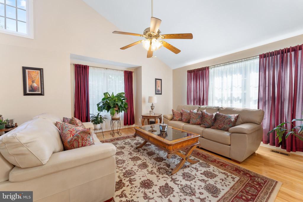 6814 TUPELO DRIVE