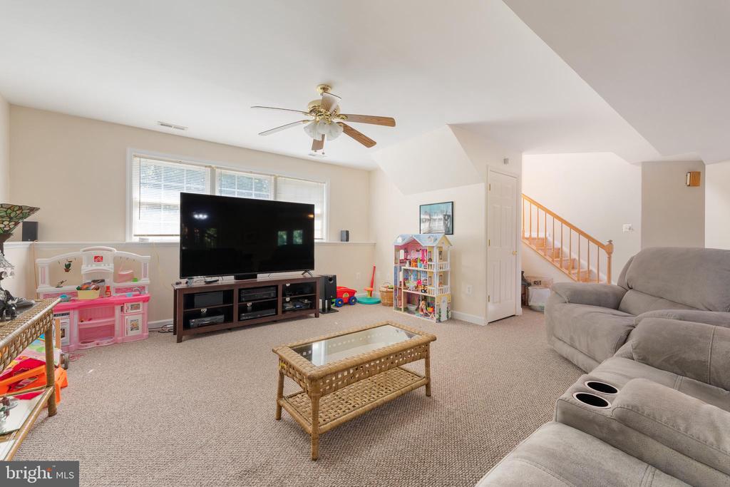 6814 TUPELO DRIVE