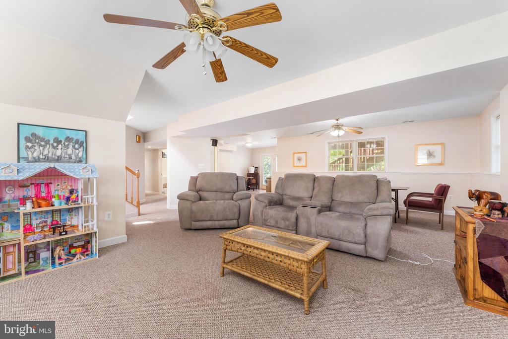 6814 TUPELO DRIVE