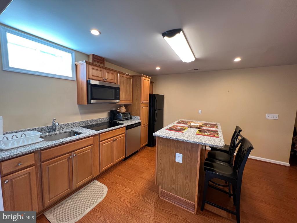 5802 TELLURIDE LANE BASEMENT APARTMENT