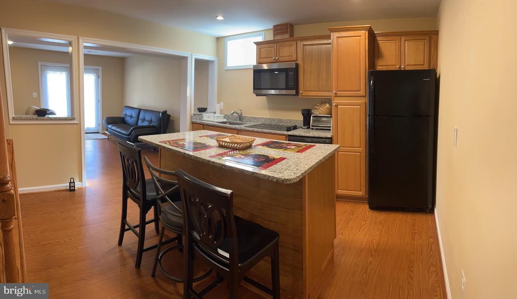 5802 TELLURIDE LANE BASEMENT APARTMENT