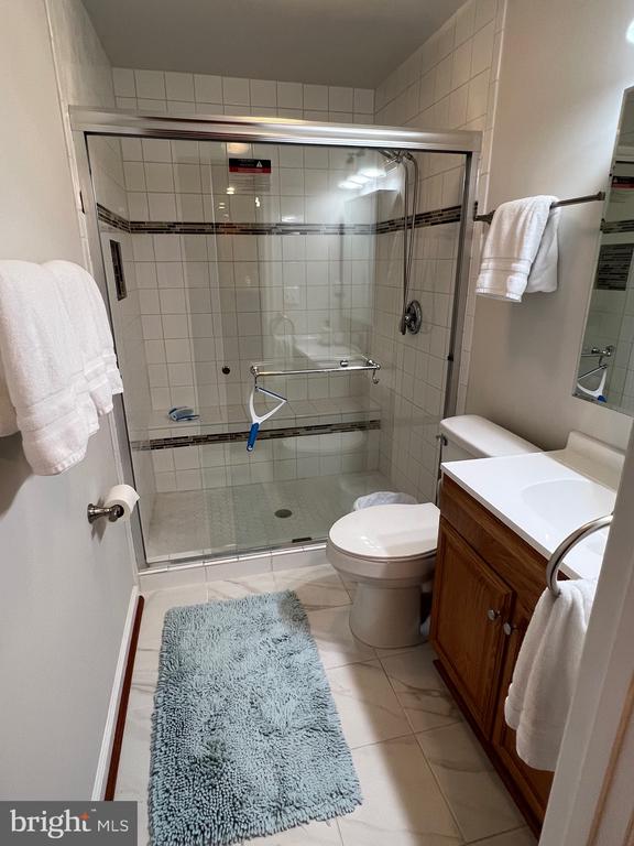 5802 TELLURIDE LANE BASEMENT APARTMENT