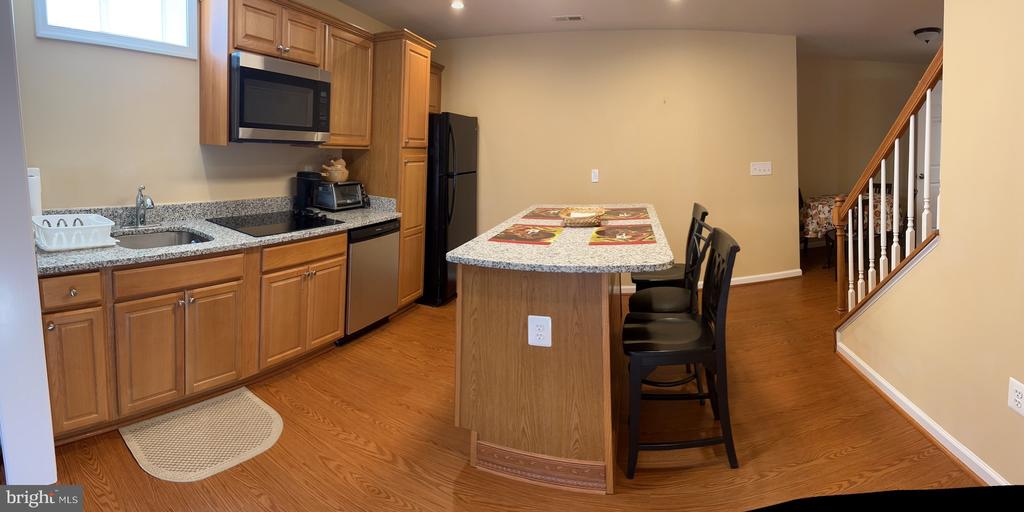 5802 TELLURIDE LANE BASEMENT APARTMENT