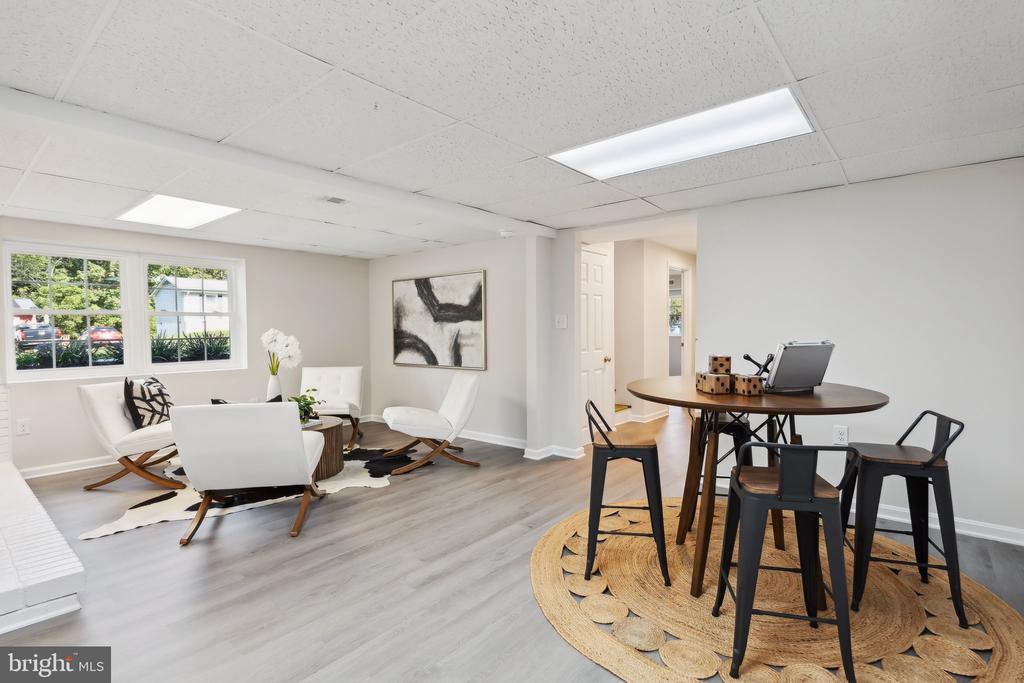 10902 DEER DRIVE