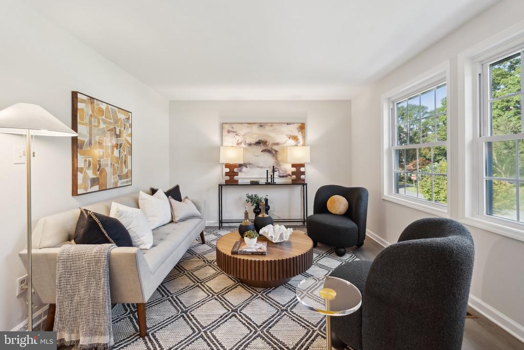 10902 DEER DRIVE