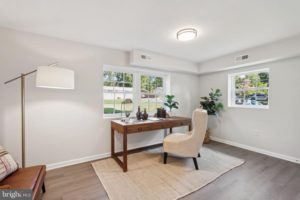 10902 DEER DRIVE