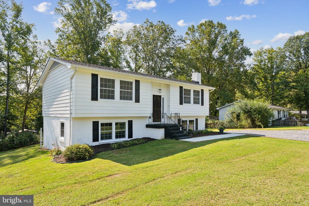10902 DEER DRIVE