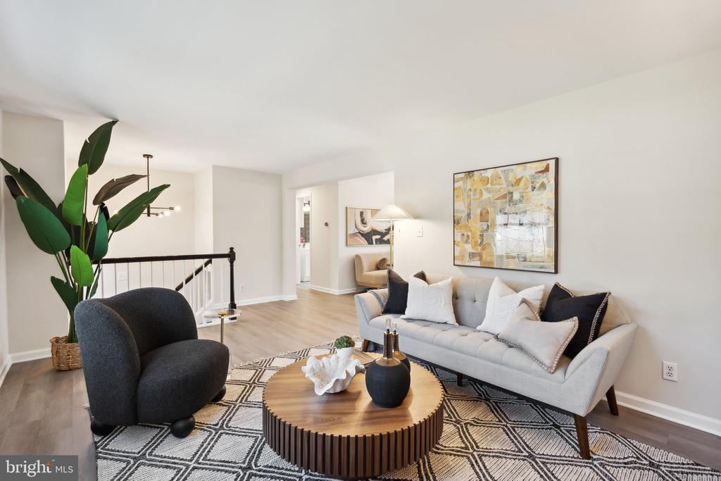 10902 DEER DRIVE