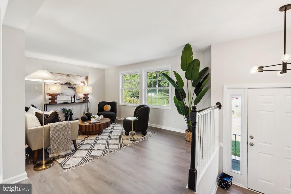 10902 DEER DRIVE